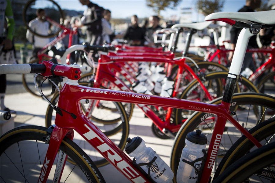 trek-2015-madone.jpg