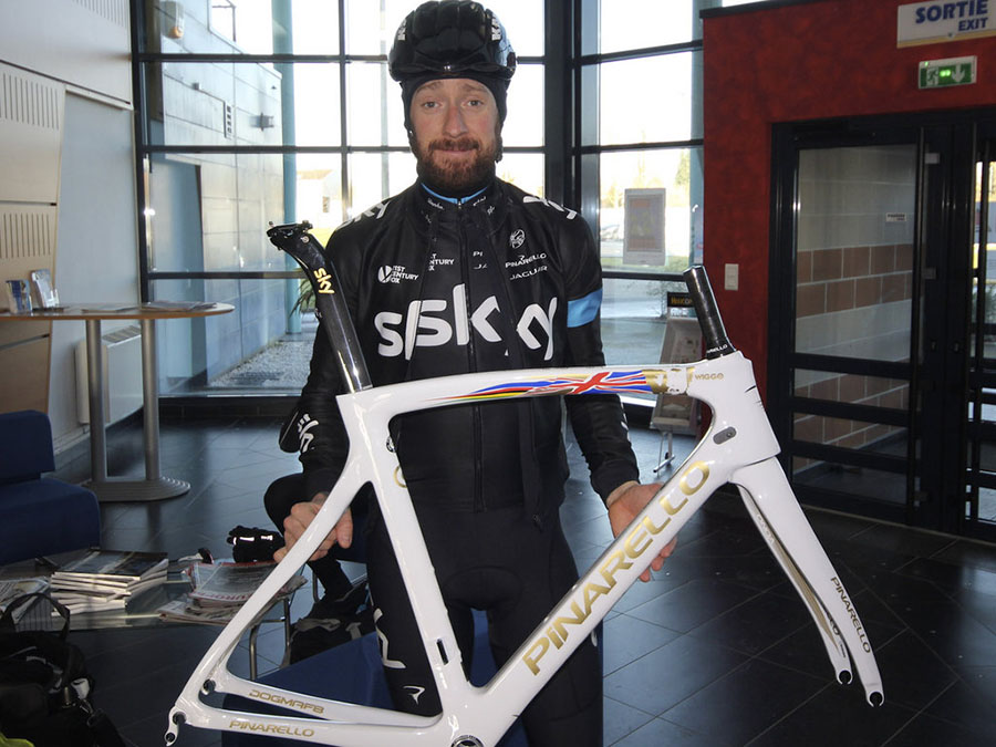 bradley-wiggins-pinarello-dogma-f8.jpg