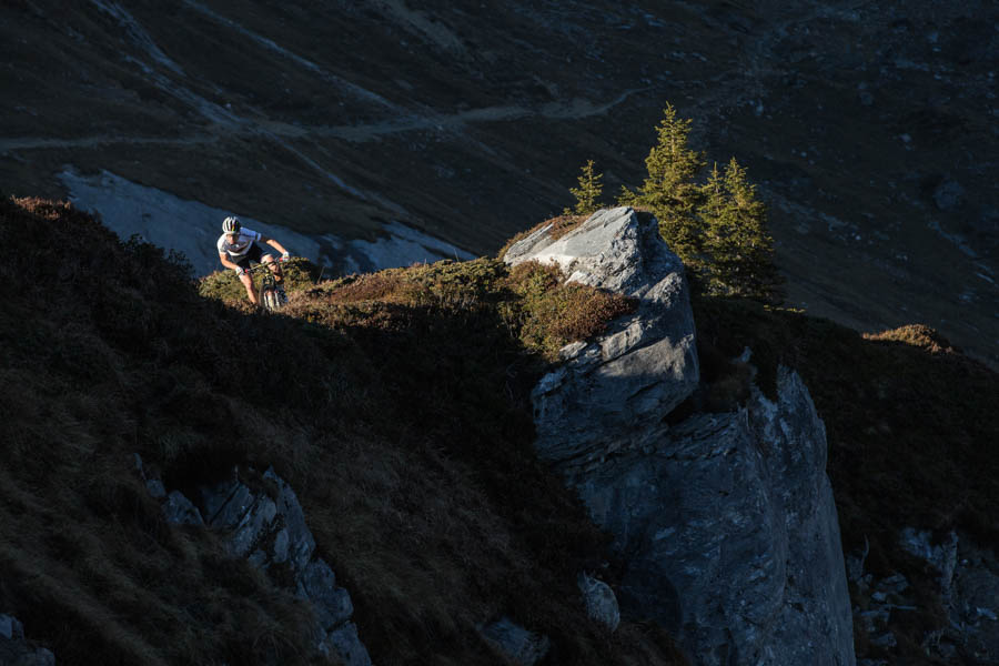 SCOTT-ODLO_Nino Schurter_Action-Image_2016_Bike_SCOTT-Sports_11.jpg