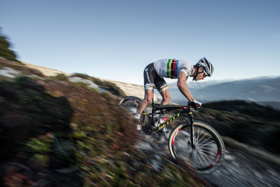 SCOTT-ODLO_Nino Schurter_Action-Image_2016_Bike_SCOTT-Sports_17.jpg