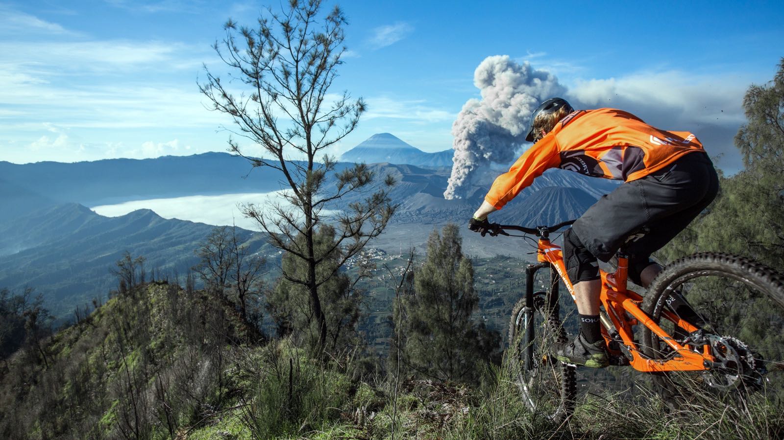 201604-KURT SORGE- BROMO MOUNT- by Rob Dunnet-5.jpg