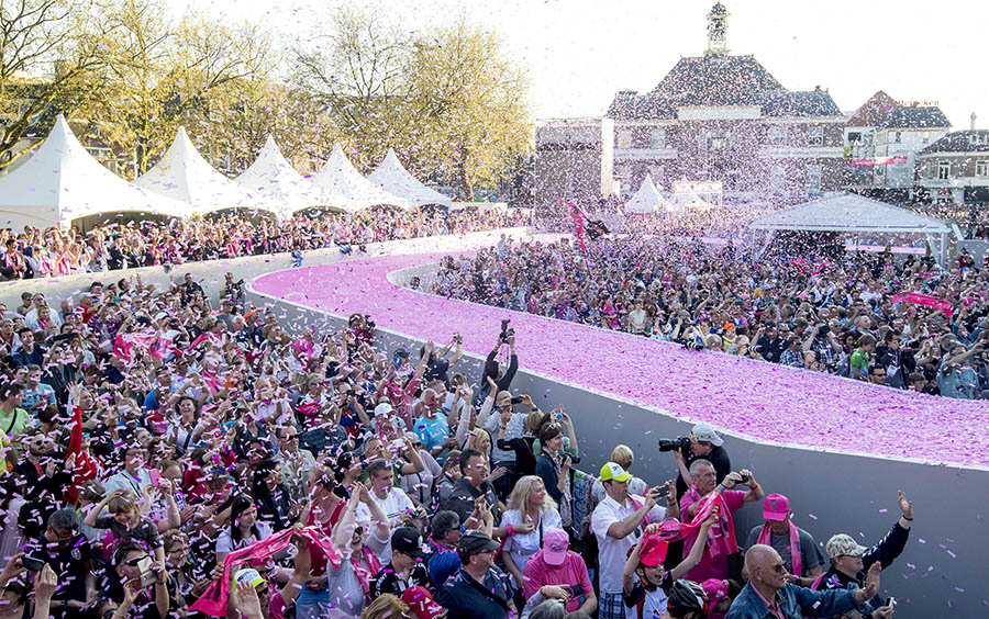 A Giro_Italia_2016_day0_Apeldoorn.jpg
