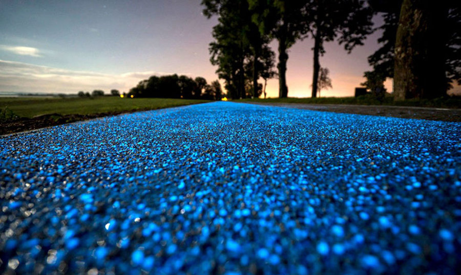 glowing-blue-bike-lane-TPA-instytut-badan-technicznych-poland-2.jpg