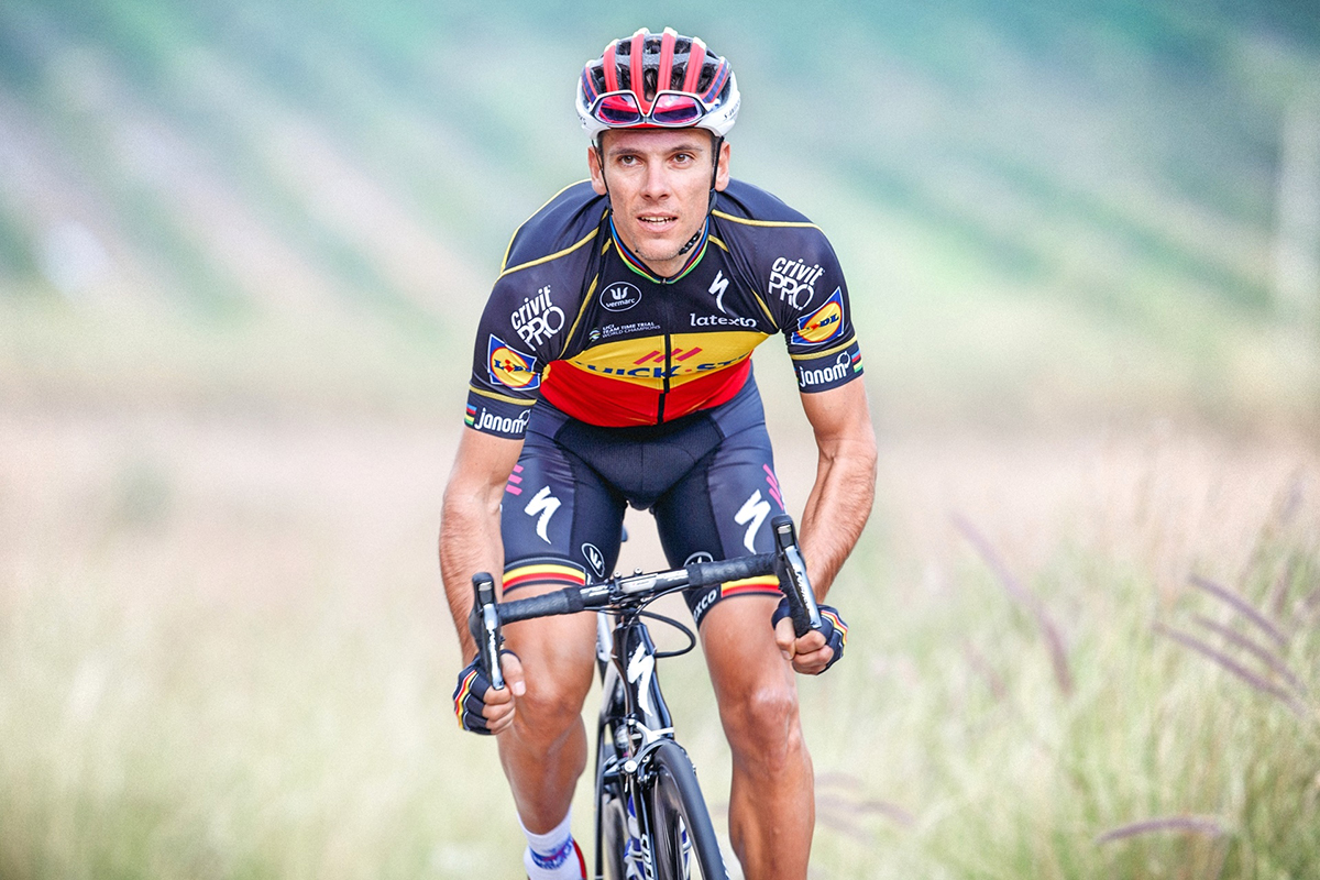 Philippe-Gilbert-Belgian-champion-climb-out-of-saddle-QuickStep-Floors-2017-pic-BrakeThrough-Media.jpg