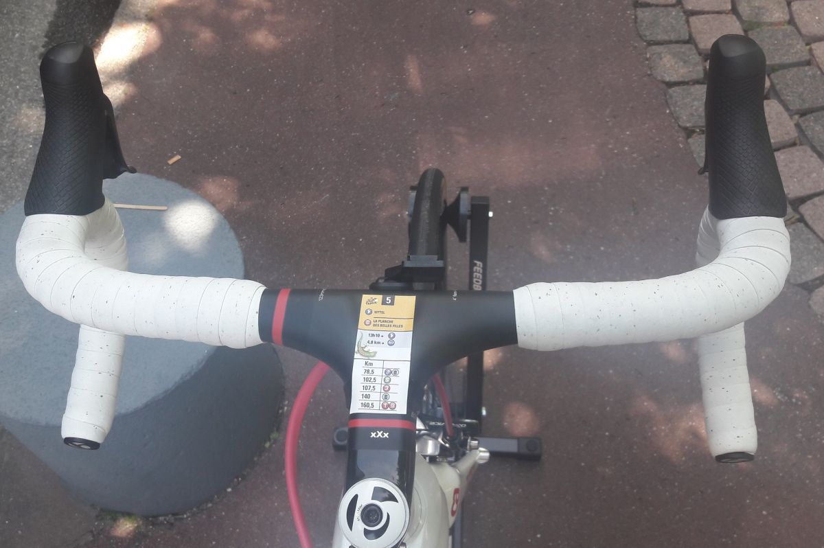 alberto_contador_utilise_un_ceintre_de_44_cm.jpg
