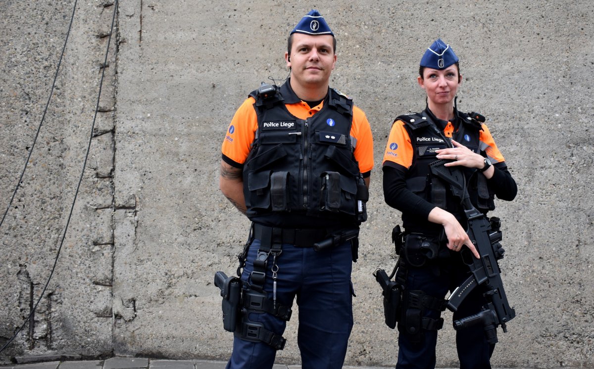 tour-de-france-security-antiterror-liege-police-gendarme-army-gunsjpg.jpg
