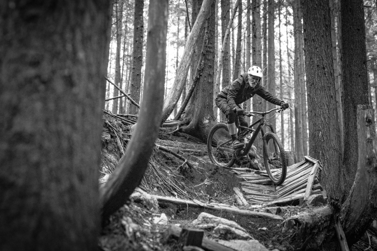 nsmb_2017_geareview_specialized_enduro29_PerrySoriginal_ix5p4jn.jpg