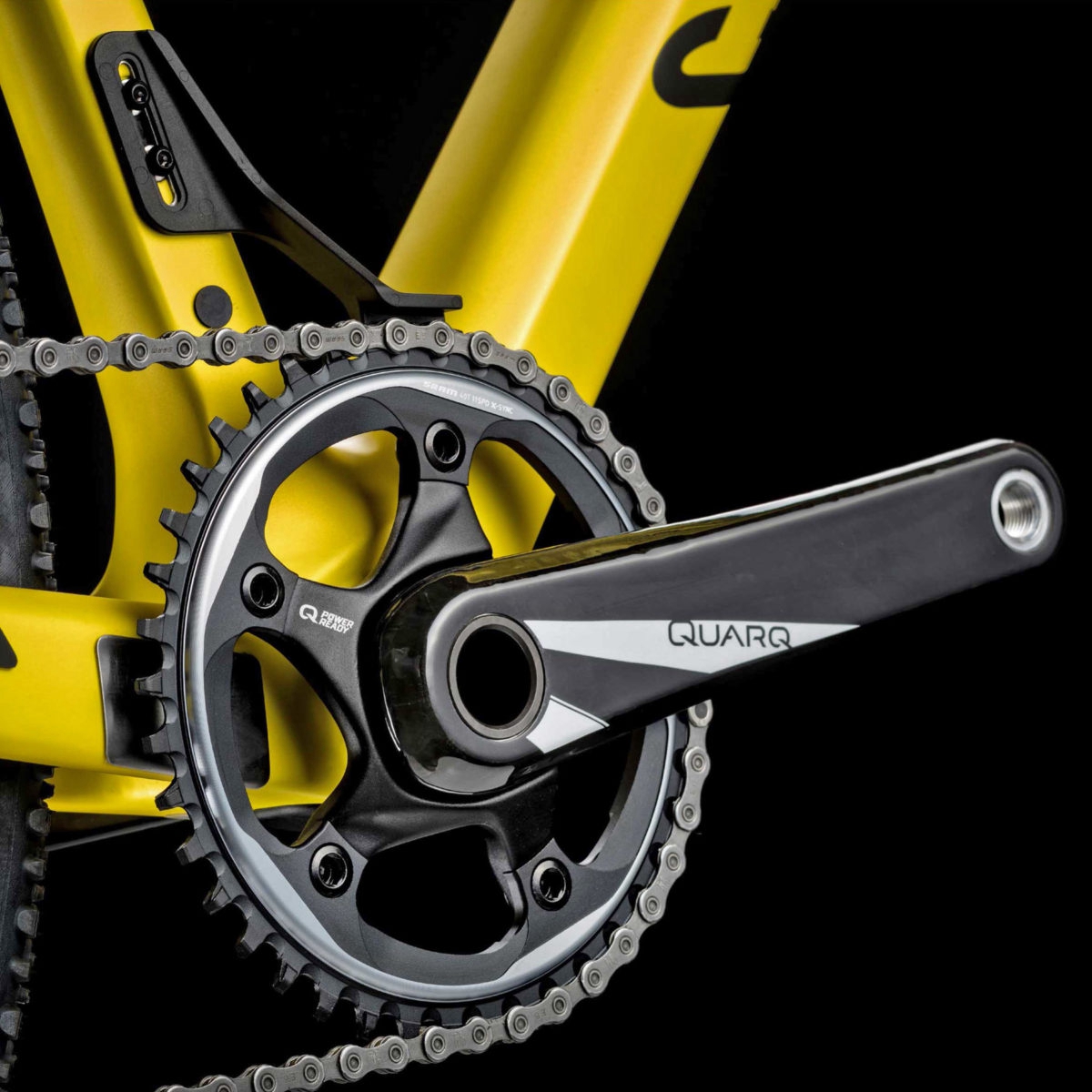 Canyon-Inflite-CF-SLX_carbon-disc-brake-cyclocross-race-bike_chain-catcher.jpg
