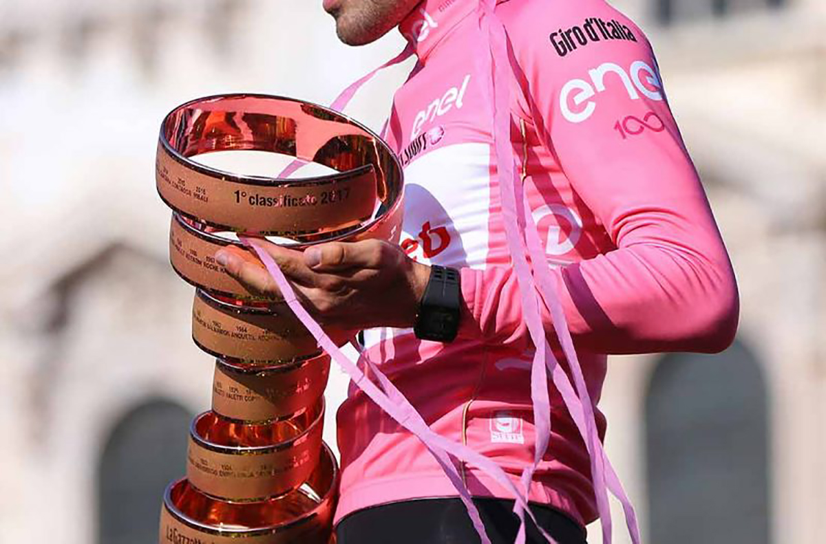 GiroTrophyFilePink-800x527.jpg