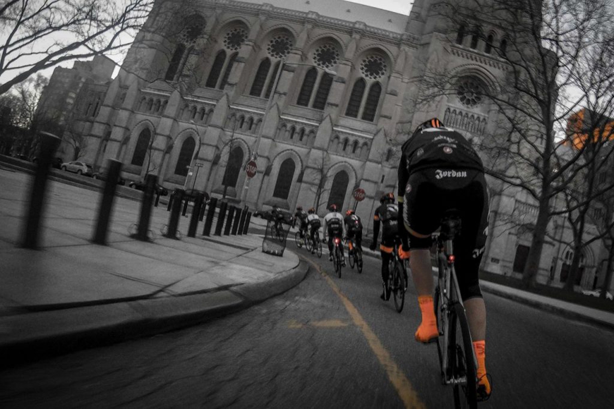 Wouter-Hoogenboom-5am-team-training-at-Grants-Tomb-New-York-City.--1024x68333.jpg