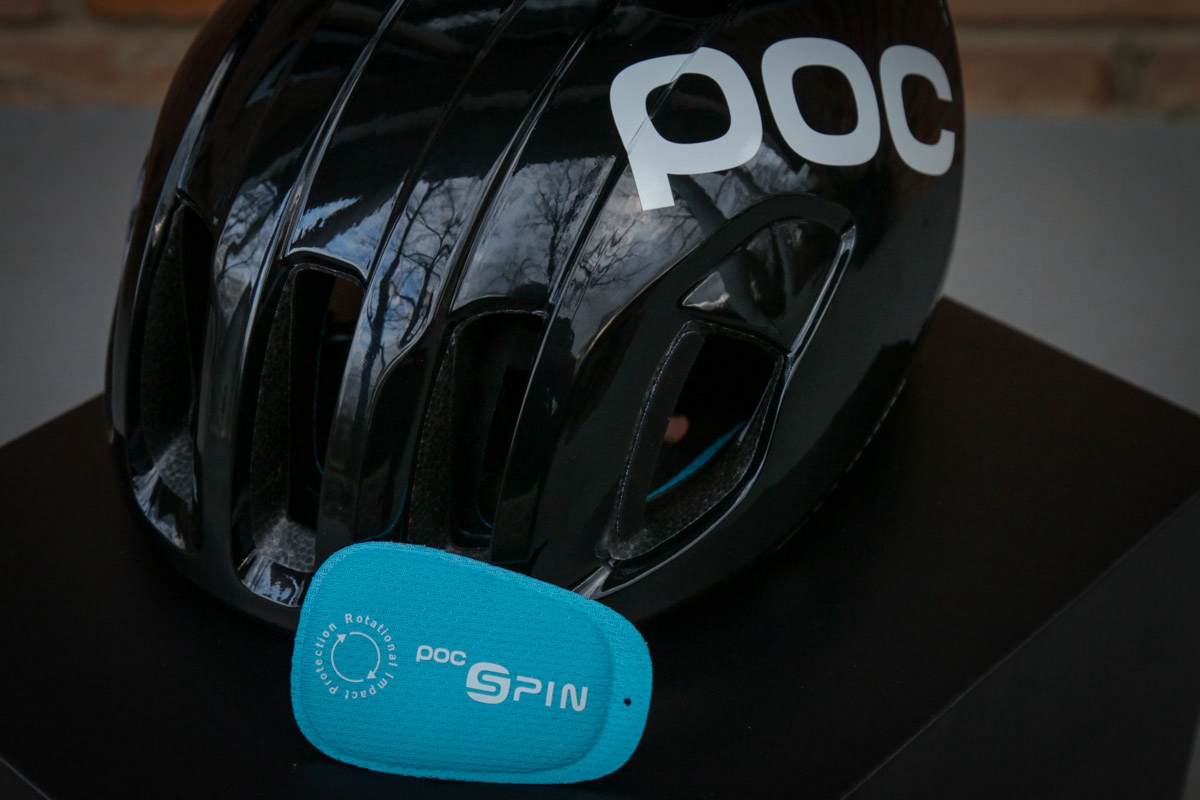 POC-Ventral-aero-road-cycling-helmet-actual-weight-9.jpg