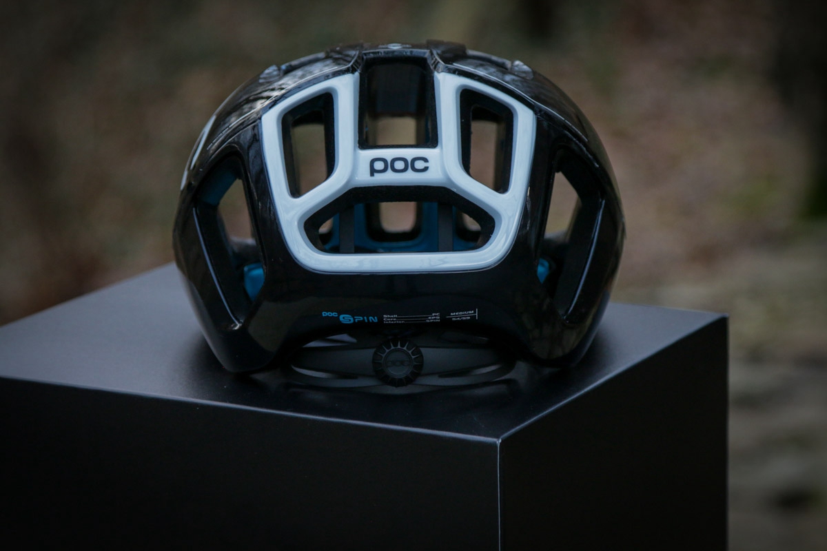 POC-Ventral-aero-road-cycling-helmet-actual-weight-4.jpg