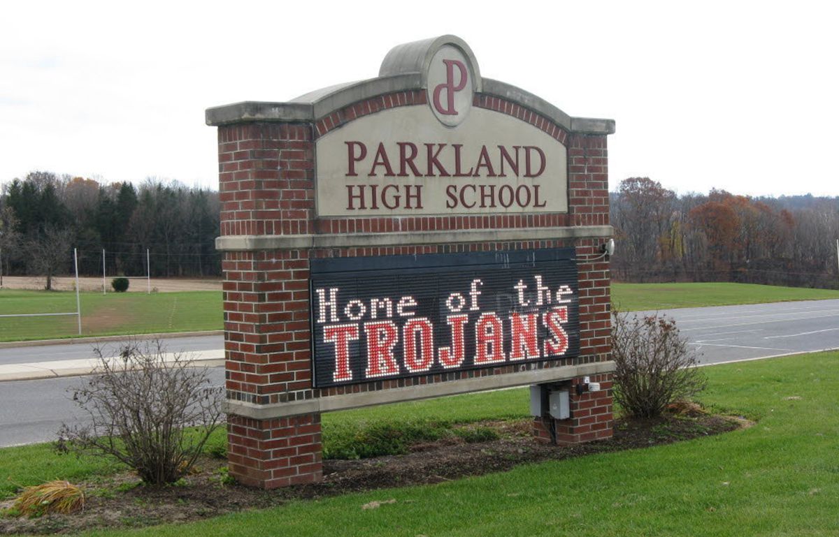 parkland-high-school-sign-b3158ae755847680.jpg