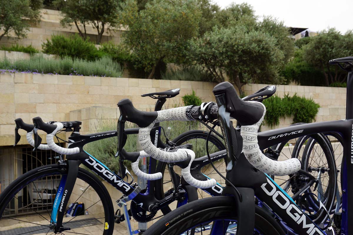 Shimano-Neutral-Support-Pinarello-road-bikes-2018-giro05.jpg