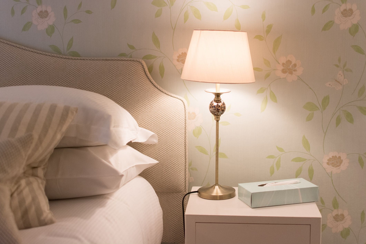 bed-light-1535126630.jpg