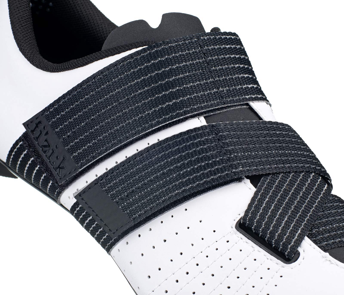 2019-Fizik-Tempo-Powerstrap-R5_affordable-carbon-reinforced-nylon-sole_velcro-strap_road-bike-shoes_strap-detail.jpg