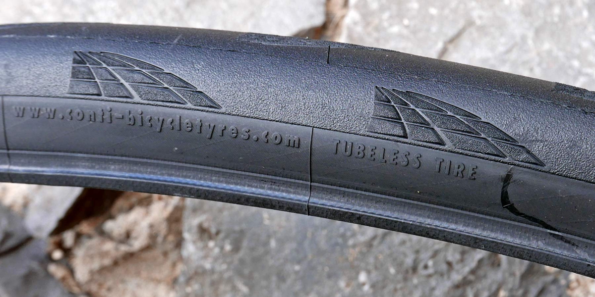 Continental-GP5000TL_Grand-Prix-GP-5000-TL_tubeless-road-all-around-performance-road-bike-tire_tubeless-seidewall-detail.jpg