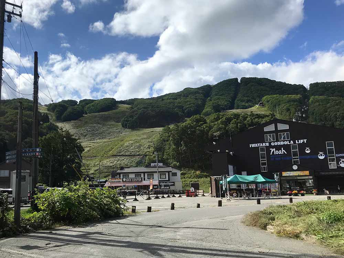 hakuba-mountain-bike-park-and-bike-shop-in-nagano-japan.jpg