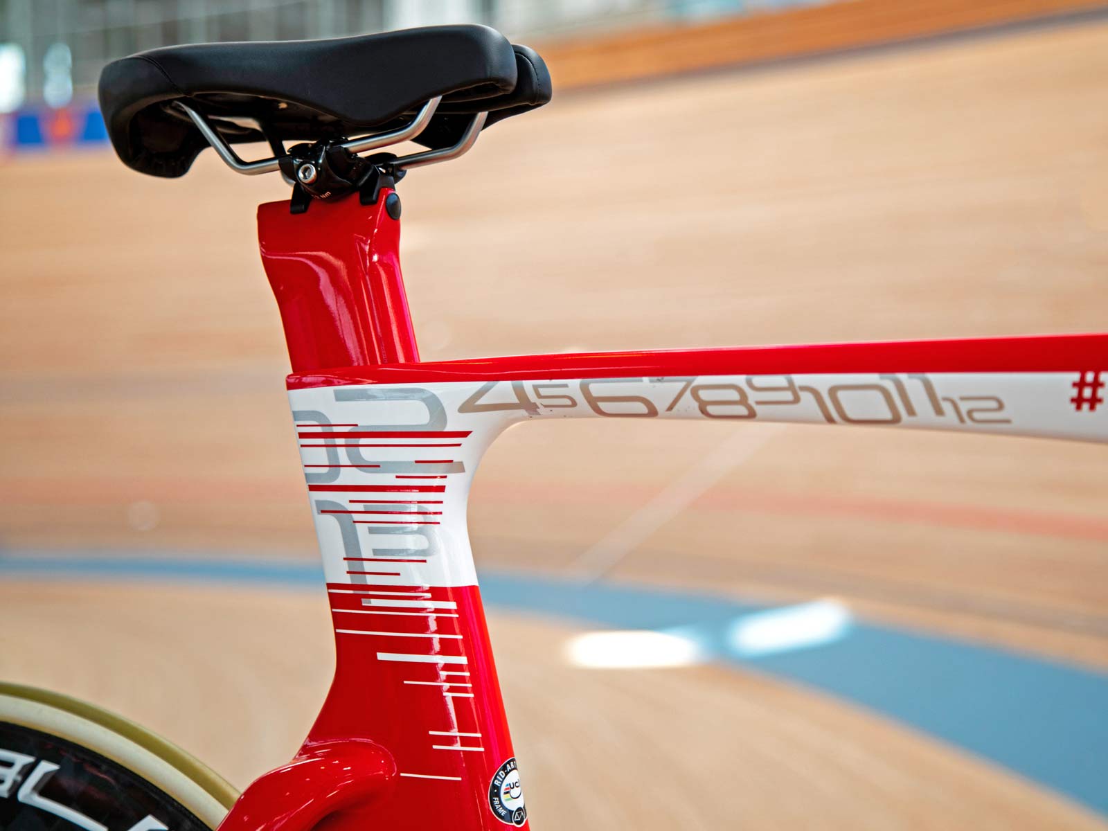 Victor-Campenaerts-Hour-Record_Ridley-Arena-TT_-custom-aero-track-bike_seatpost.jpg