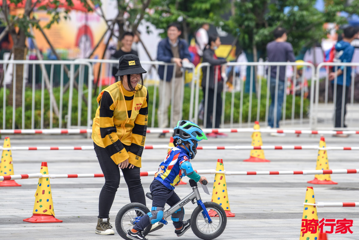 欢乐的方式有很多种 乐骑五一儿童平衡车大赛 - 骑行 - 骑行家 - 专业自行车全媒体
