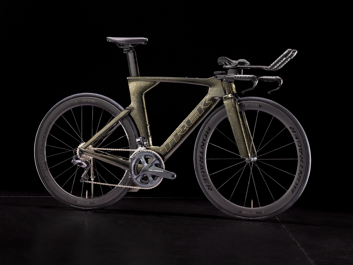 TK18_ICON_Speed_Concept_Black_Gold.jpg
