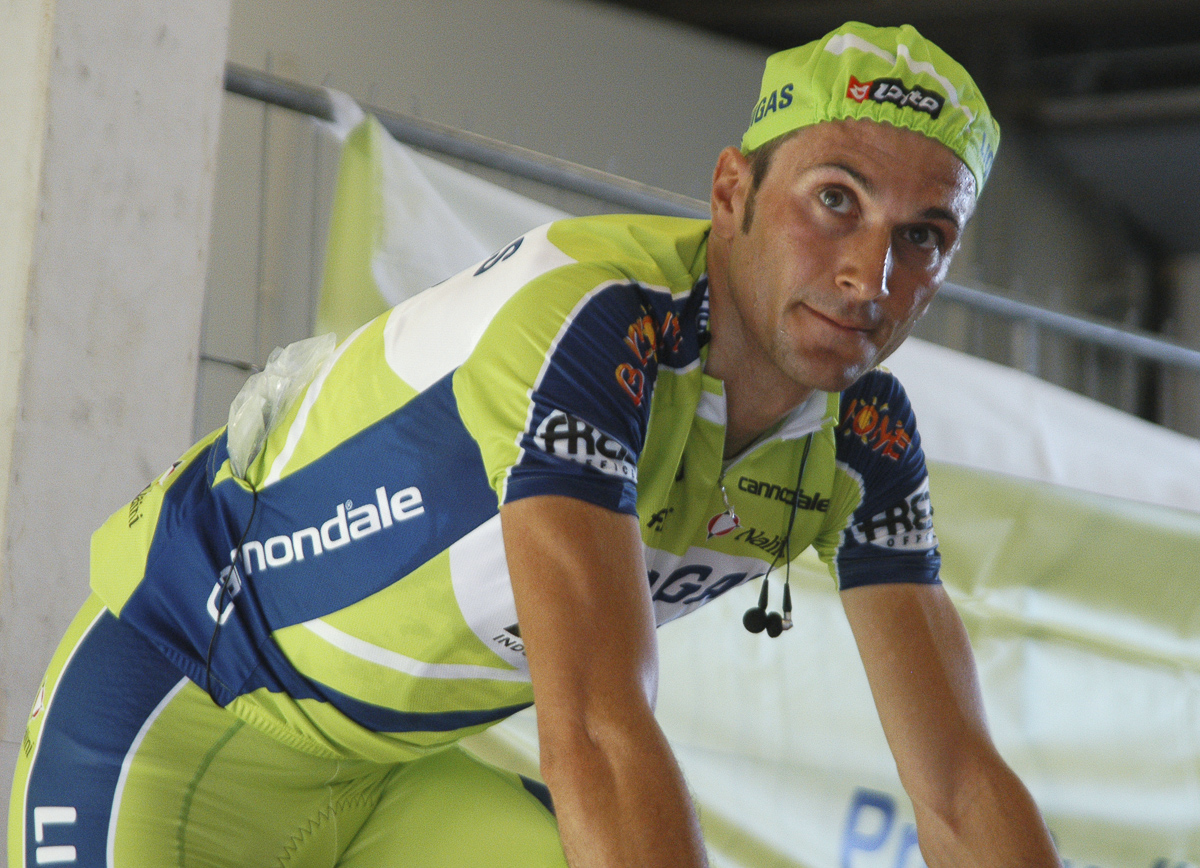 Ivan_Basso_(Vuelta_a_Espana_2009_-_Stage_1).jpg
