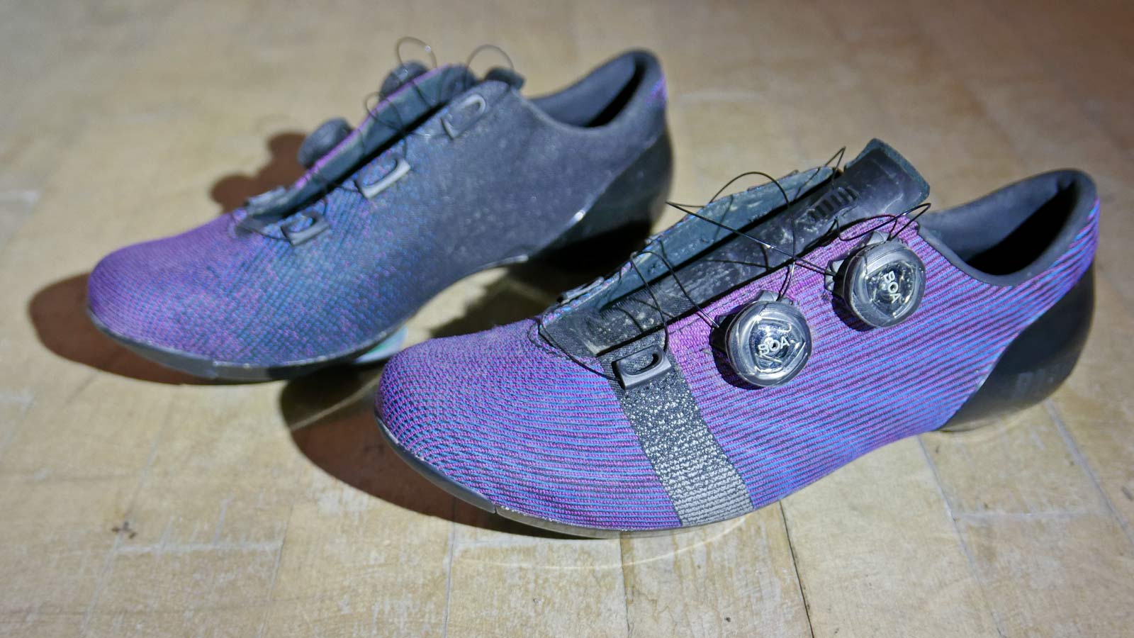 Rapha-Pro-Team-Powerweave-carbon-road-bike-shoes_pair.jpg