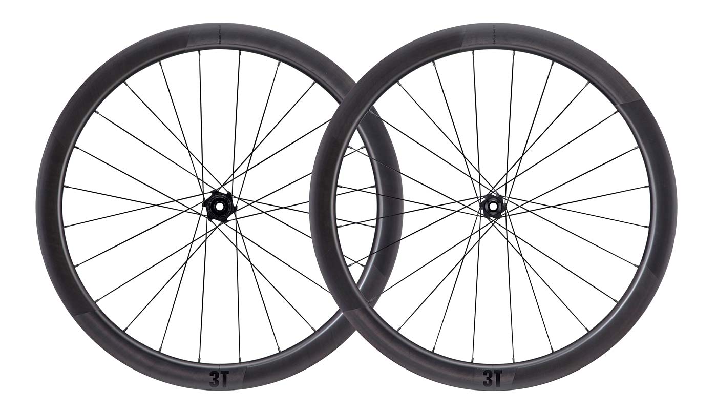 3T-Discus-45-40-LTD-aero-gravel-wheels_worlds-widest-aero-wheel_40mm-wide-29mm-internal-carbon-tubeless-aerodynamic-gravel-bike-wheels_set.jpg