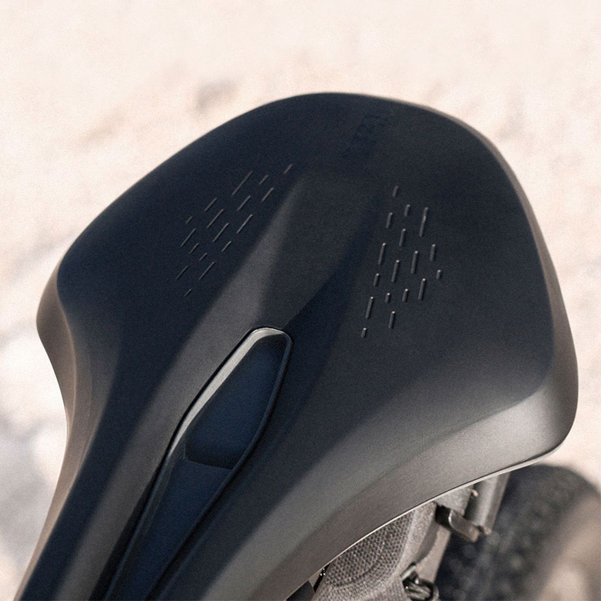 fizik-short-nose-gravel-cycling-saddle-terra-argo-x3.jpg