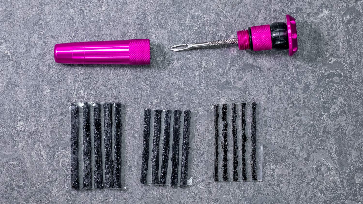 Muc-Off-Stealth-Tubeless-Puncture-Plug-hidden-tire-repair-kit_worms-noodles-plugs.jpg