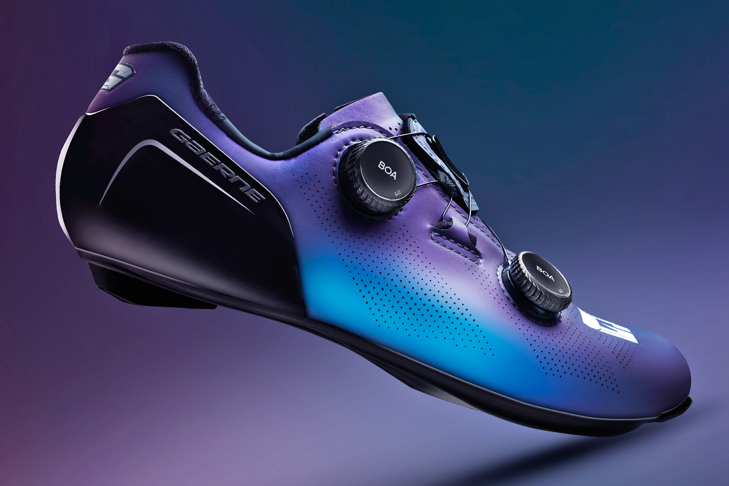 Gaerne-G.STL-road-shoes_top-tier-made-in-Italy-performance-carbon-road-race-bike-shoe_Iridium-iridescent-purple.jpg