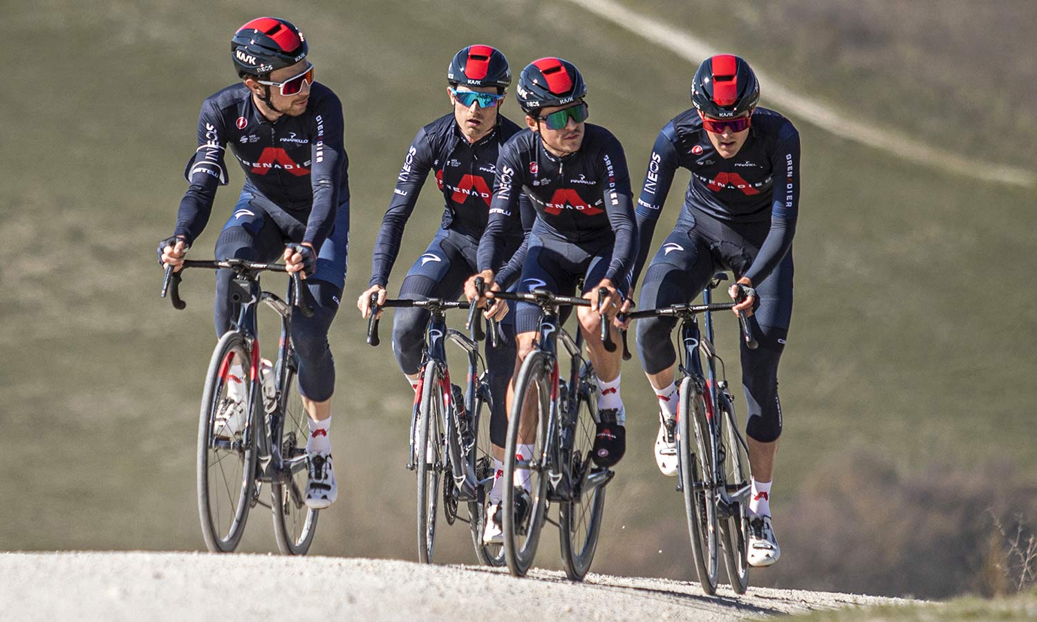 Kask-Wasabi-aero-road-helmet_adjustable-venting-aerodynamics-merino-padding_Ineos-Grenadiers-photo-by-PocisPix_team-at-Strade-Bianche.jpg