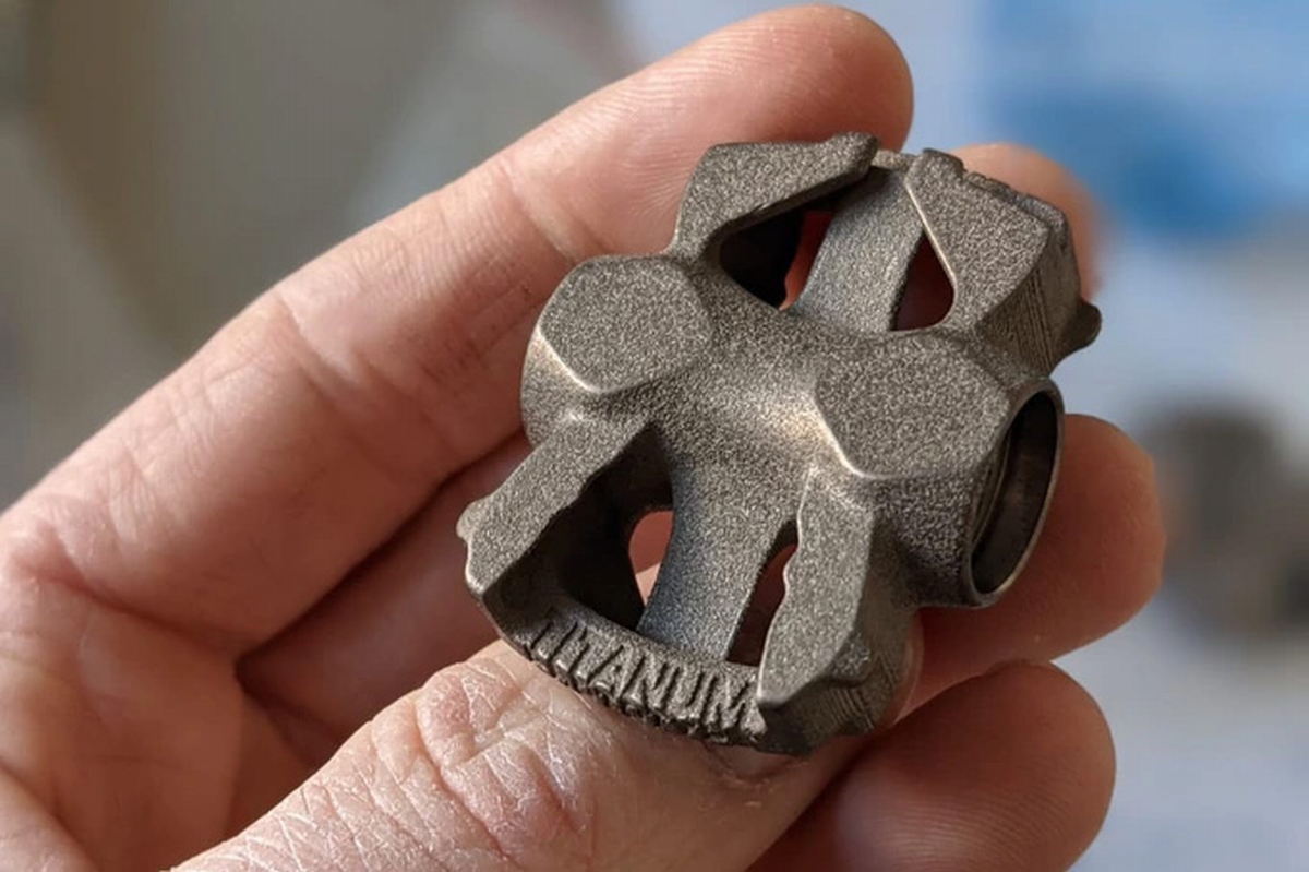 Titanum-3d-printed-titanium-pedal-body.jpg