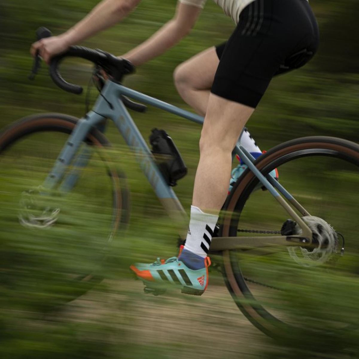 adidas_the_gravel_cycling_shoe_2.jpeg