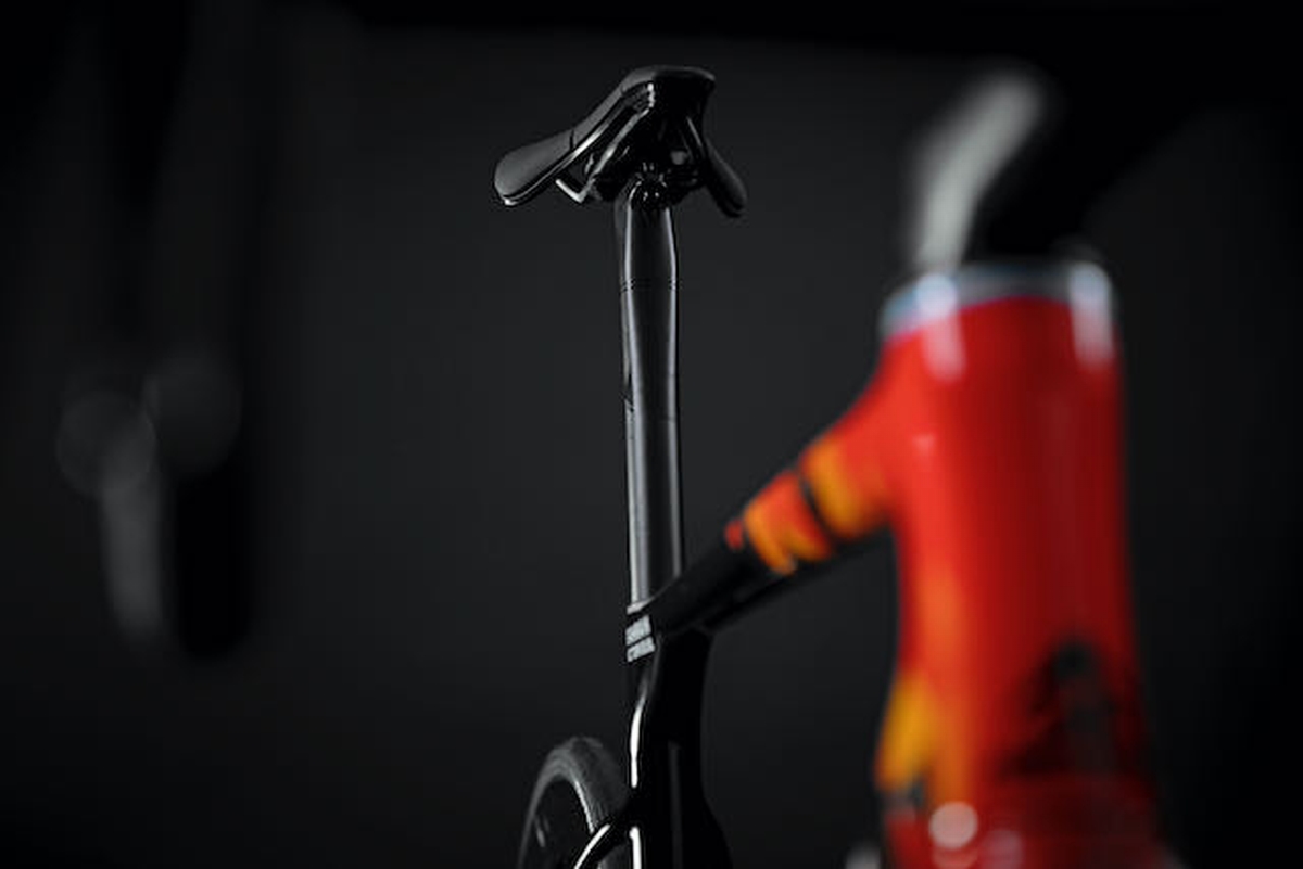 Meridas-2022-Scultura-Team-seatpost-.jpg