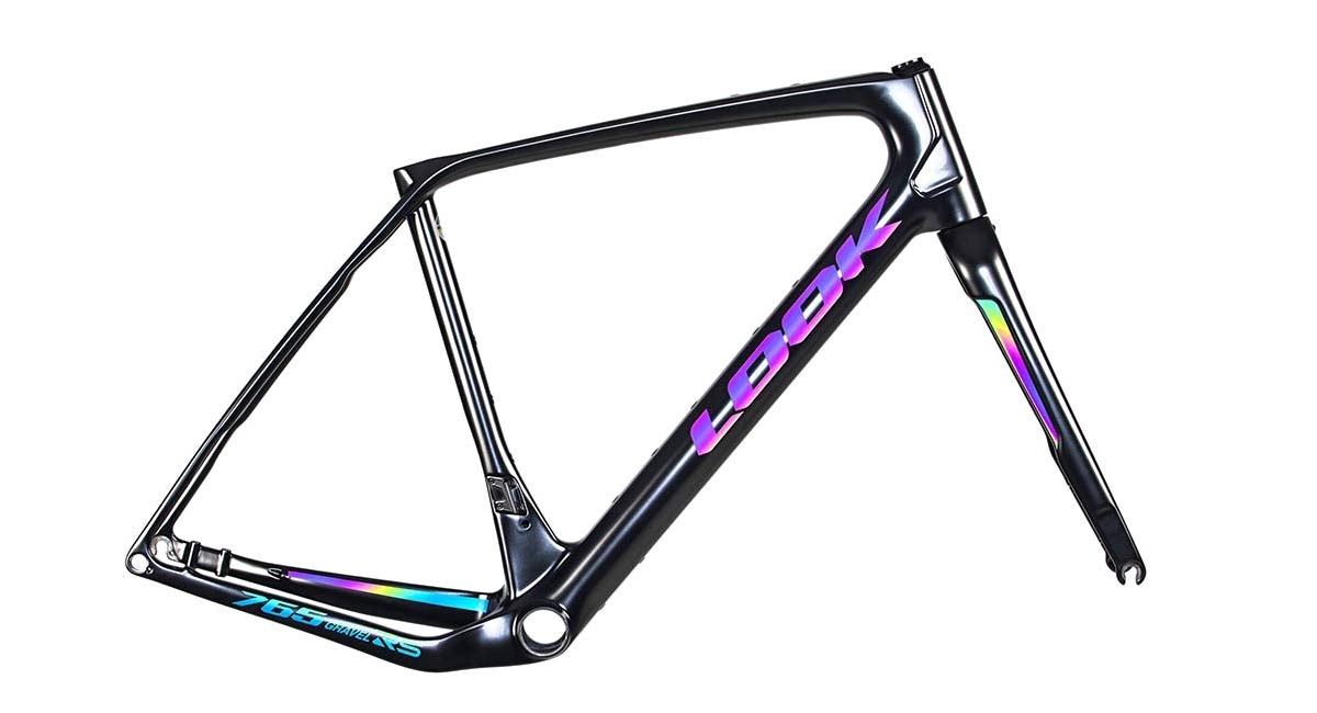 Look-X-Restrap-limited-edition-iridescent-gravel-bike-bikepacking-bags_rainbow-Look-765-Gravel-RS-frameset.jpg