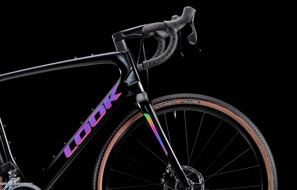 Look-X-Restrap-limited-edition-iridescent-gravel-bike-bikepacking-bags_rainbow-Look-765-Gravel-RS-frame-detail.jpg