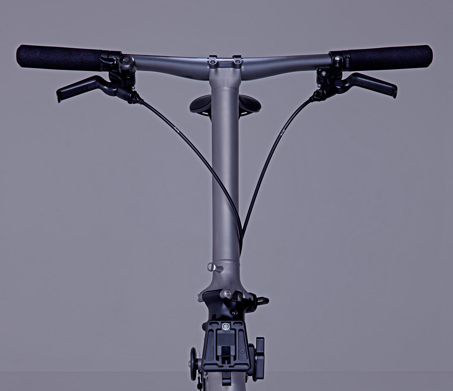 Brompton-T-Line-ultralight-titanium-folding-bike_stem-handlebar.jpg