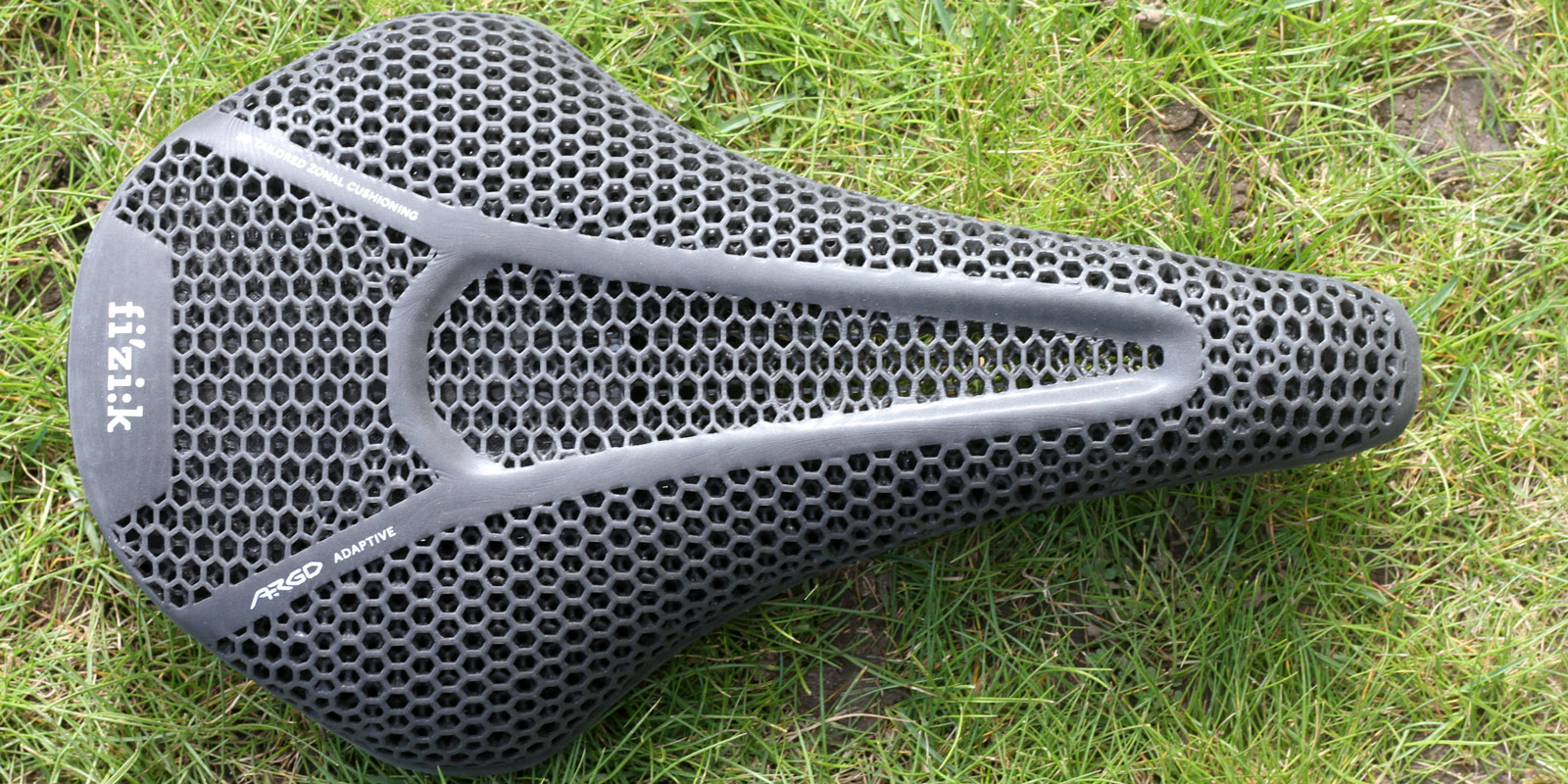 fizik-argo-adaptive-3d-printed-zonal-cushioning-top-view.jpg