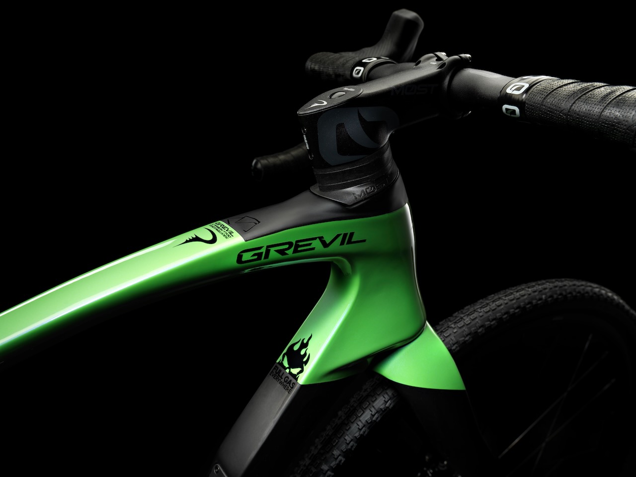 Pinarello-Grevil-F-green-headset-.jpeg