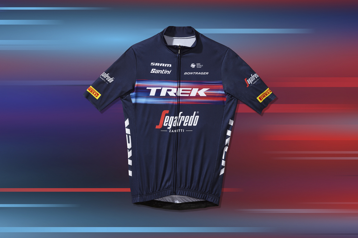 TK22_CAMPGAIGN_TDF_Jersey_Lifestyle_1.jpg