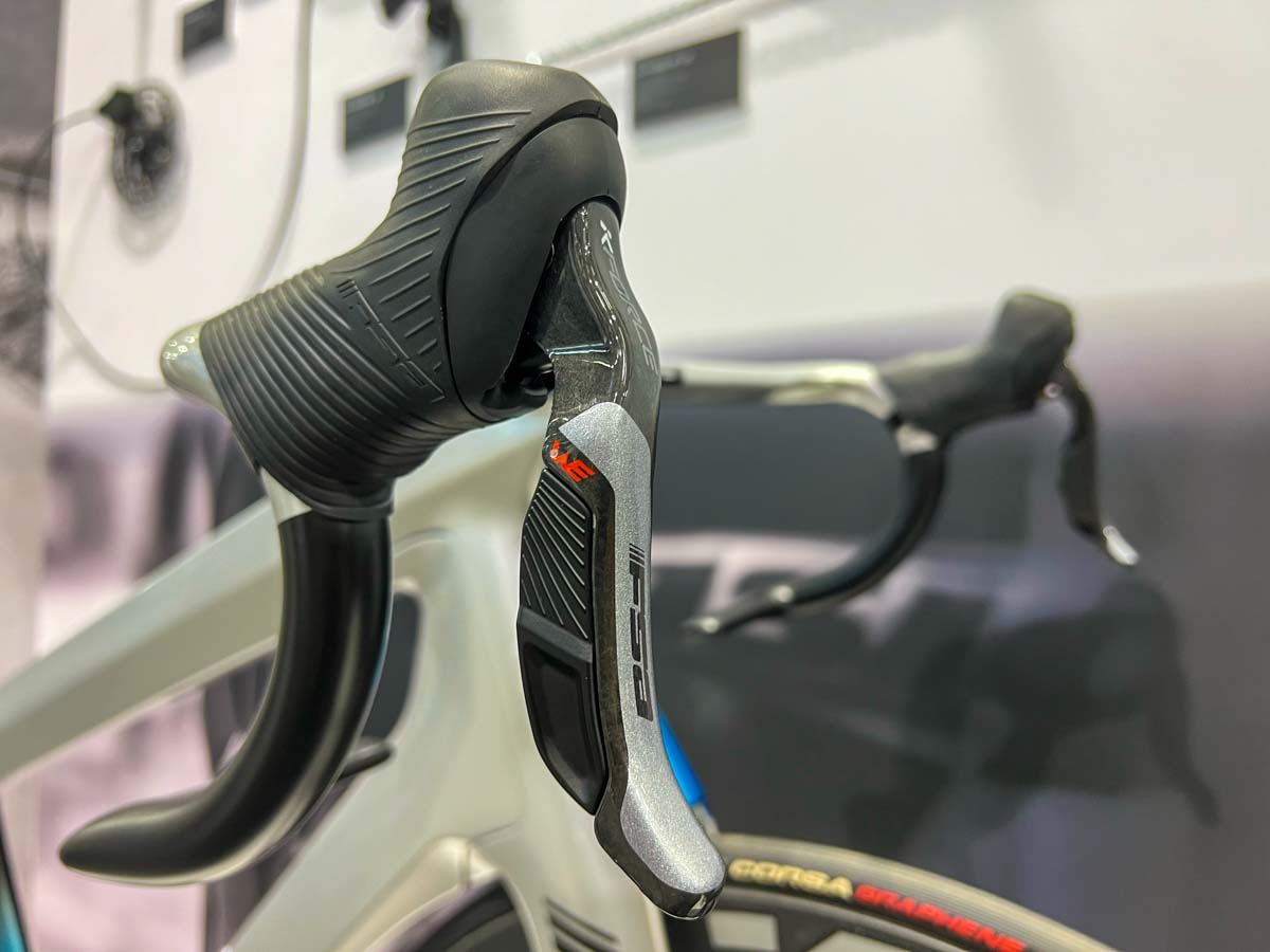 FSA-WE-12-speed-road-electronic-shifting-group-eurobike-2.jpg