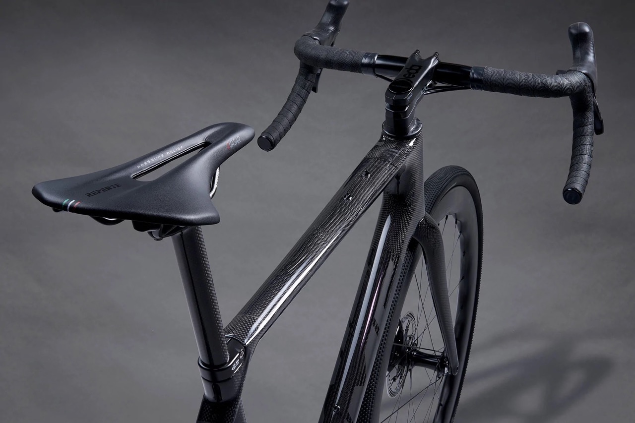 TIME-Bicycles-ATHX-clear-coated-carbon.jpg