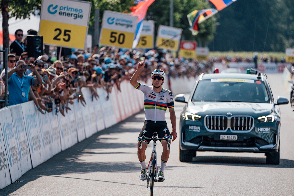Specialized-Tarmac-SL7-Remco-TDS-2023-Stage-7-Win.jpg