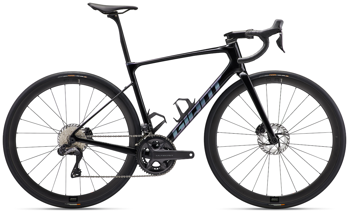 Pro 0 ｜ MY24 Defy Advanced Pro 0_Color A Carbon_BlueDragonfly_副本.jpg
