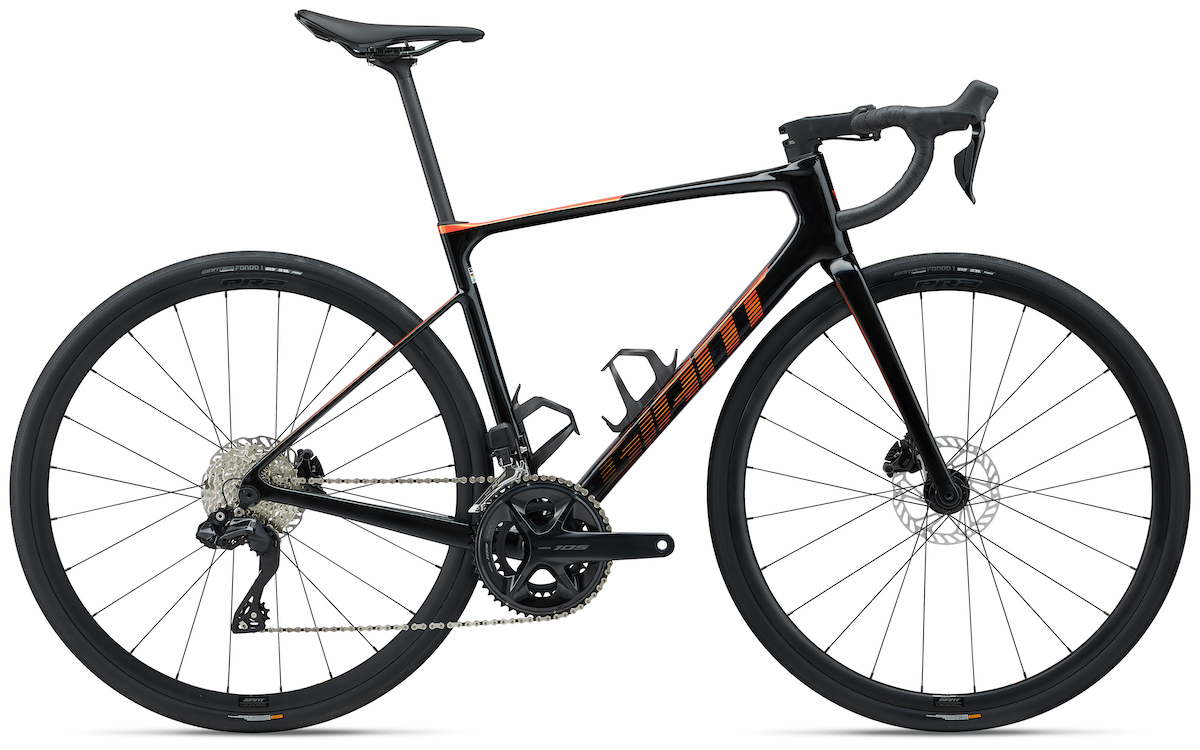 1-2 ｜ MY24 Defy Advanced 1_Color B Black_Helios Orange_副本.jpg