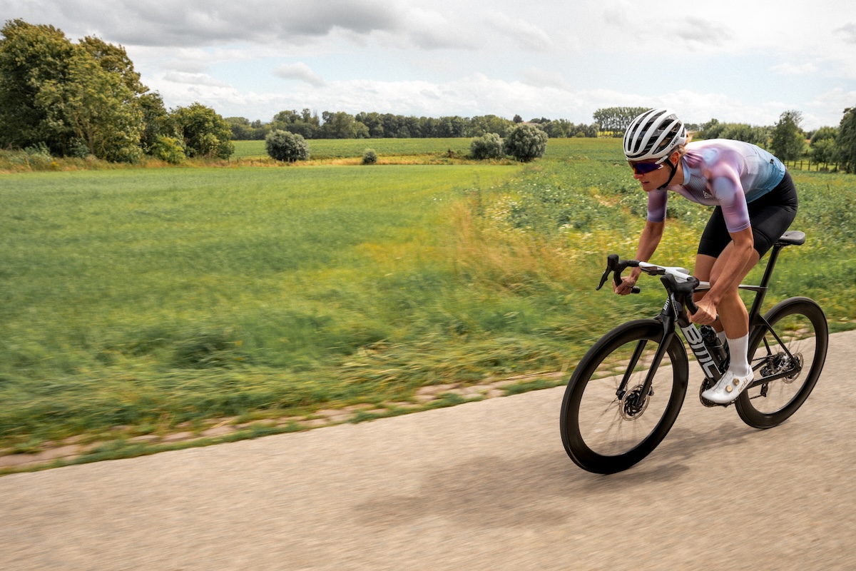 BMC_MY24_Teammachine_R_01_main_action_-11.jpg