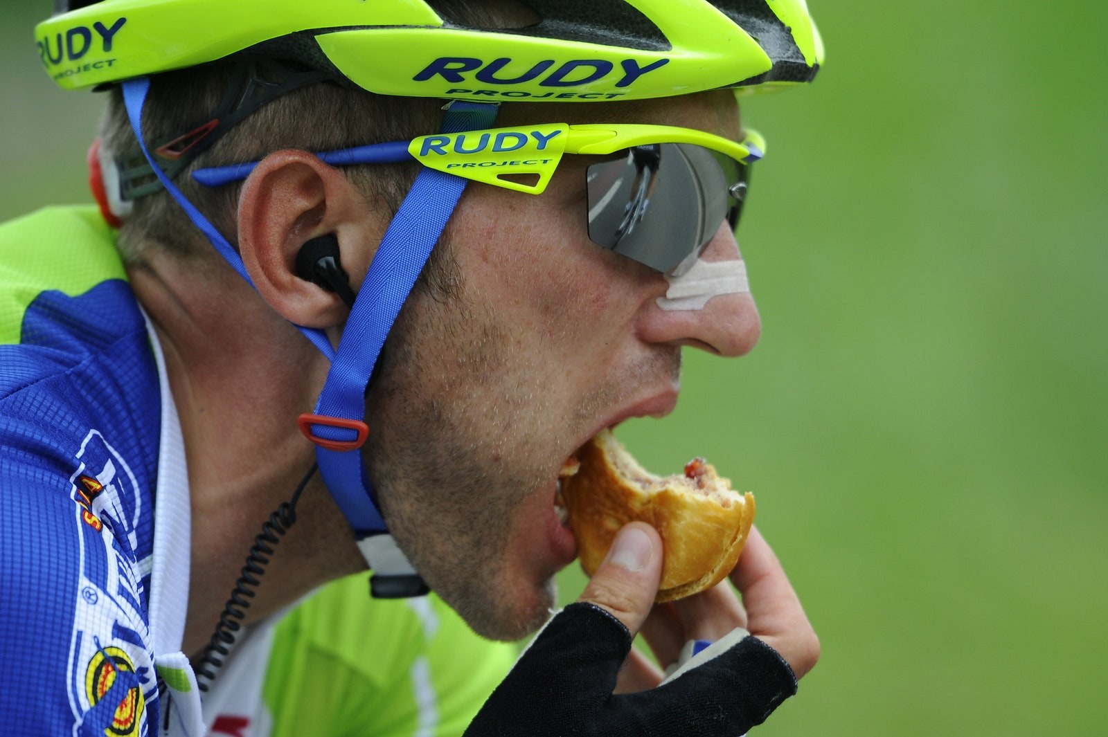 tour-de-france-food-burger.jpg