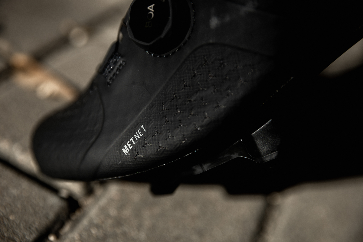 24-VelocisShoe-AP-EX1225-10.jpg