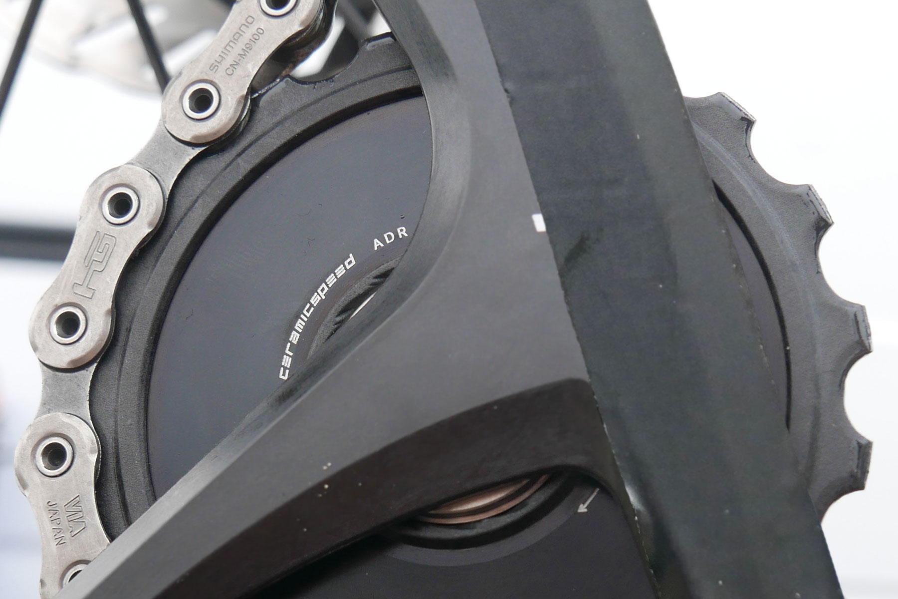 Prototype-updated-CeramicSpeed-OSPW-for-Shimano-Di2_active-debris-remover-ADR-detail.jpg